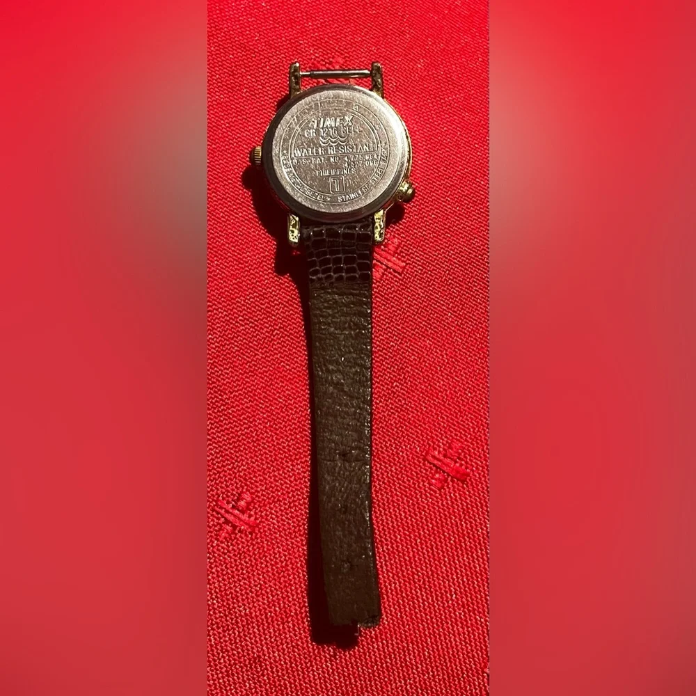 Vintage Ladies Timex Indiglo Gold-Tone White Dial Watch c1980s